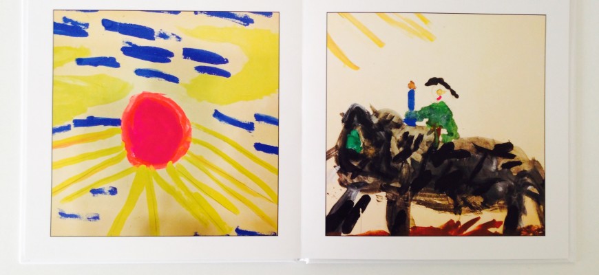 מה עושים עם ציורי הילדים?